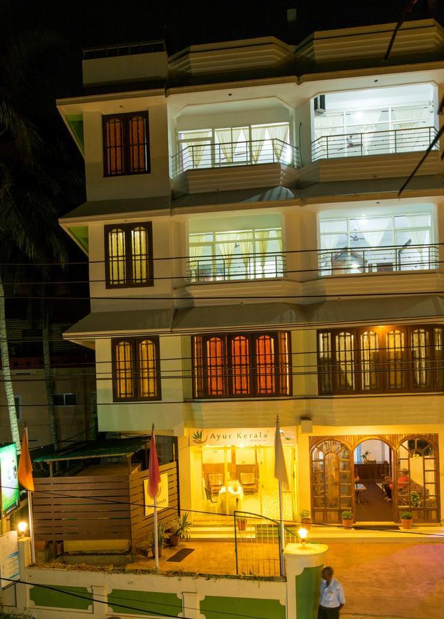 Surya Beach Resort Kovalam Exterior foto