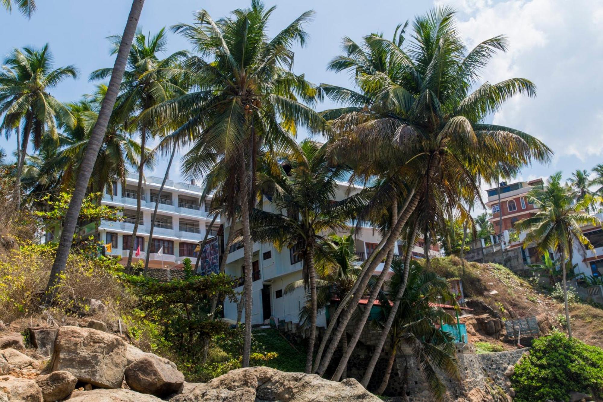 Surya Beach Resort Kovalam Exterior foto