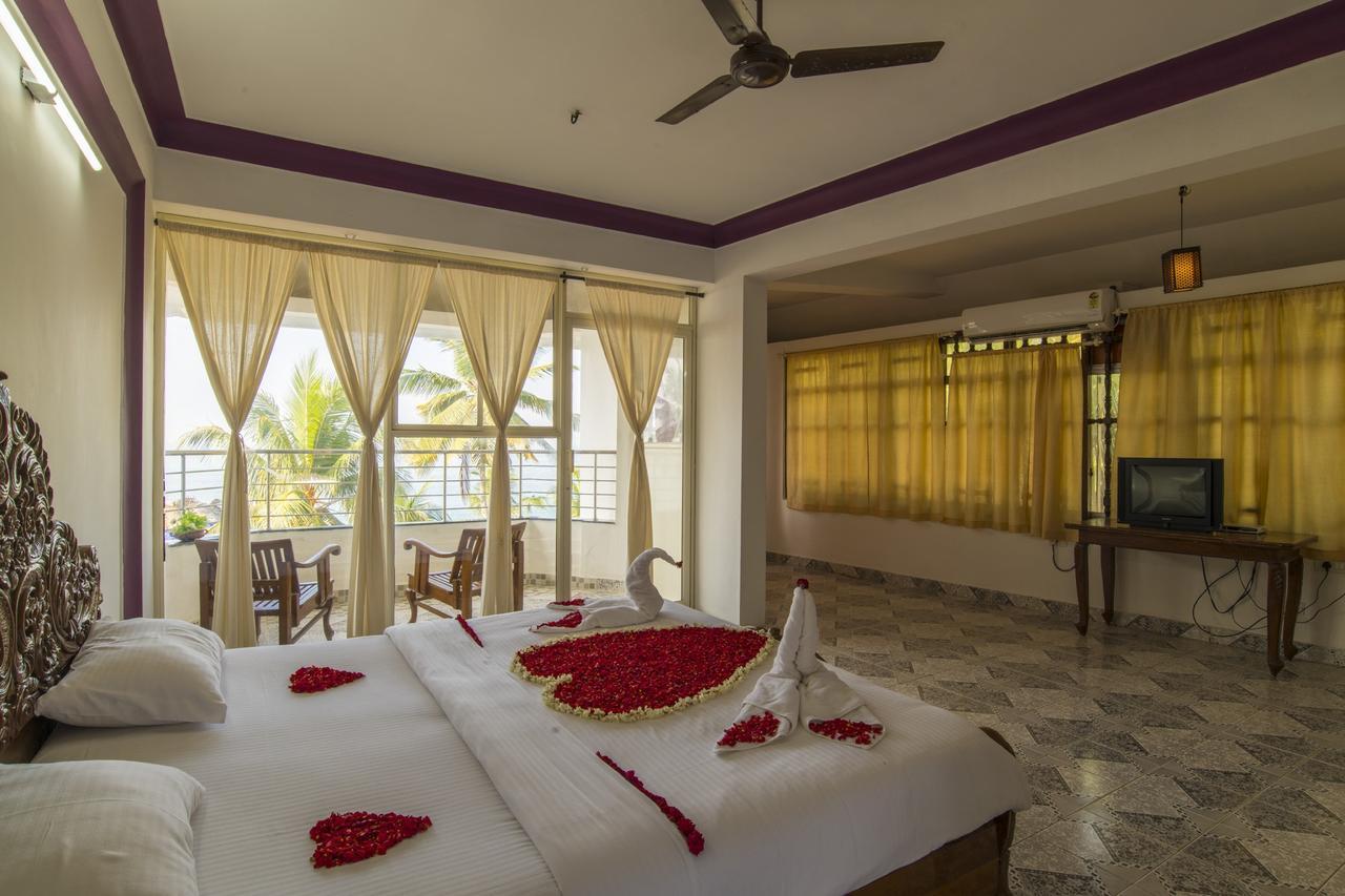 Surya Beach Resort Kovalam Exterior foto